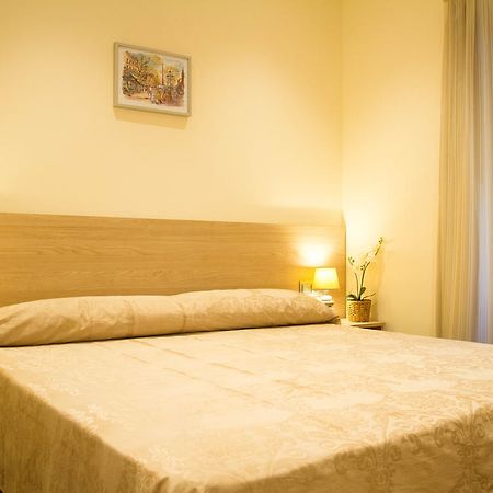 Hostal Excellence Barcelona Eksteriør billede