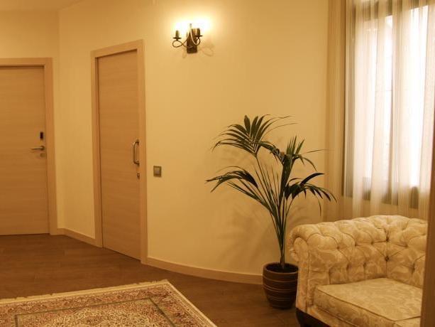 Hostal Excellence Barcelona Eksteriør billede